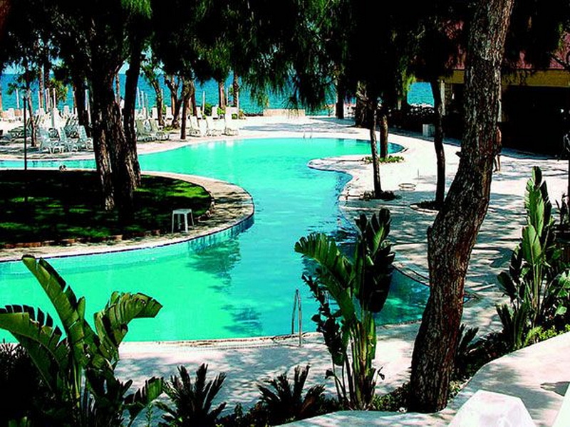 Batihan Beach Resort & Spa 4*