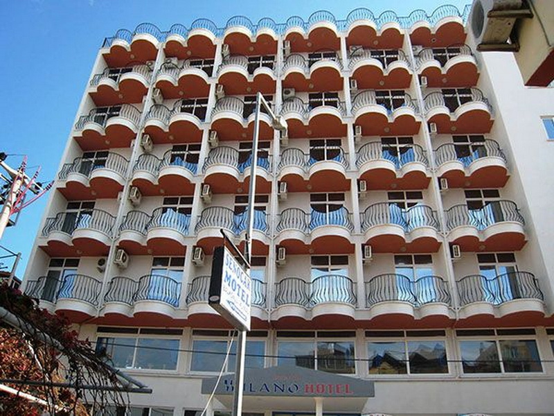 Grand Milano 3*