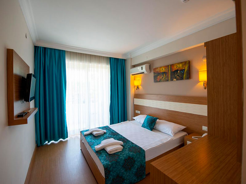 Flora Suites 3*+