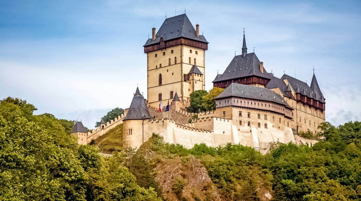 Zamak Karlštejn nadomak Praga